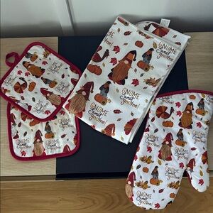 Amazon Gnome Sweet Gnome Bakeware Set - Red and White